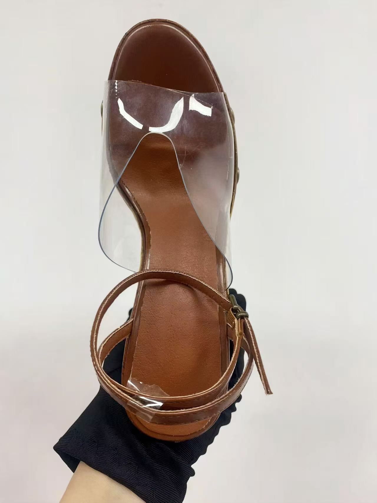 Sandalen met hoge hakken van 1 - Outdoor Furniture Wood recensie en prijs